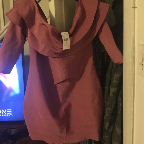 Dress - Picture 2 of 4